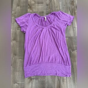 Olivia Moon Short Sleeve Shirt Women's Medium Purple V-Neck Tee Soft USA‎ Made